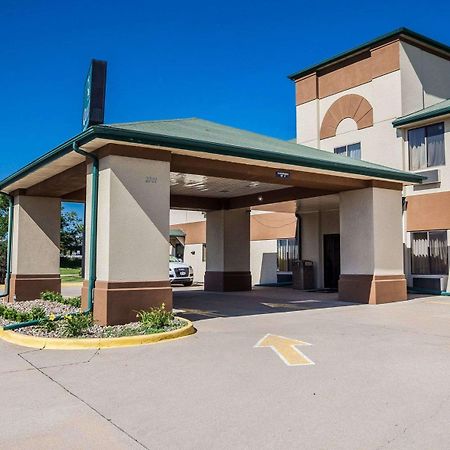 Quality Inn & Suites Altoona - Des Moines Dış mekan fotoğraf