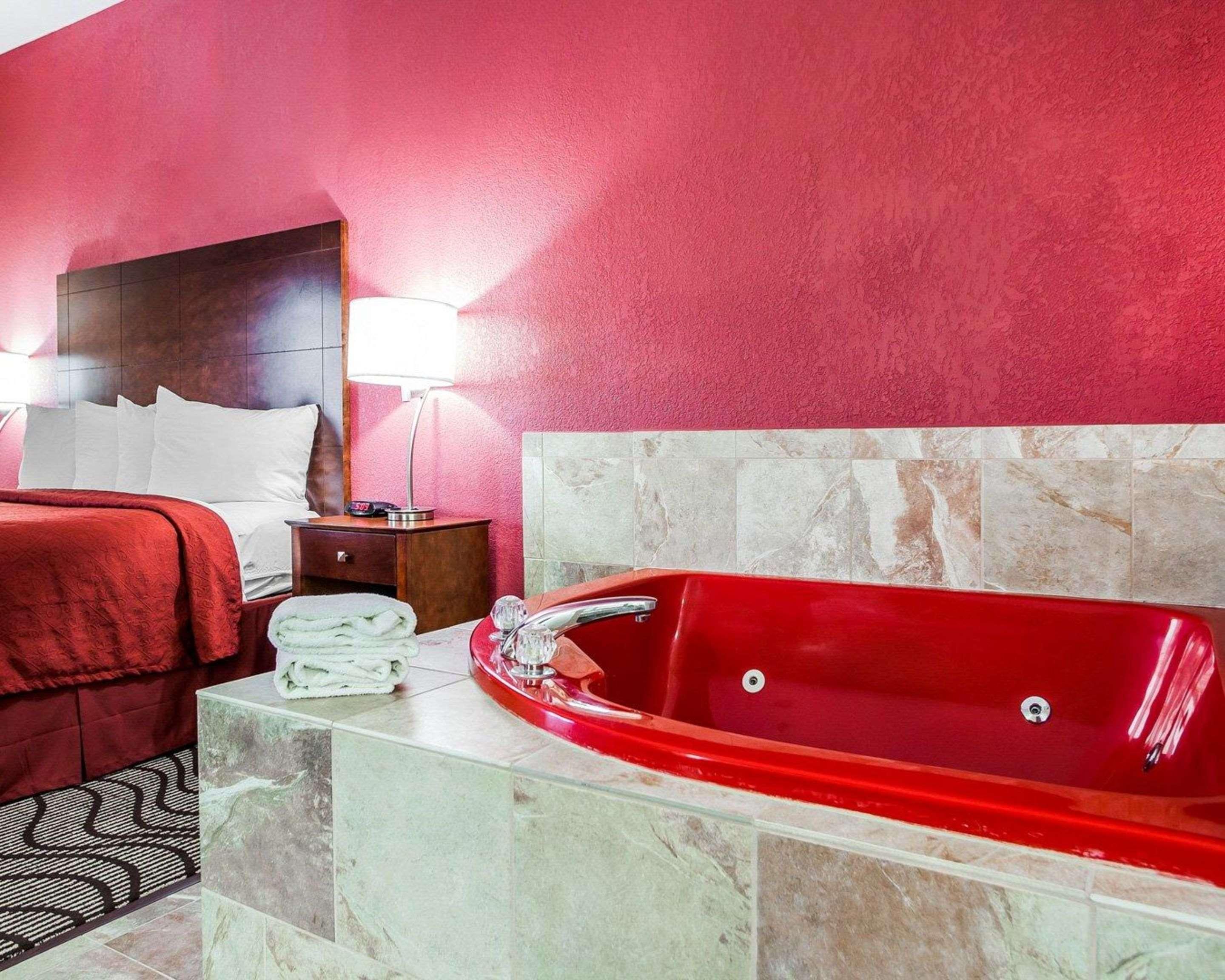 Quality Inn & Suites Altoona - Des Moines Dış mekan fotoğraf
